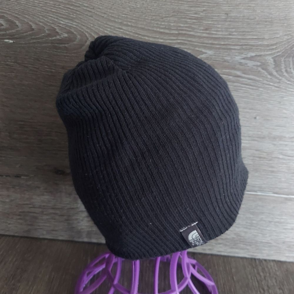 The North Face Reversible Striped Beanie - Picture 5 of 6